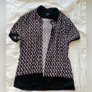 Express short sleeve men’s button down medium geometric lightweight camp mcm